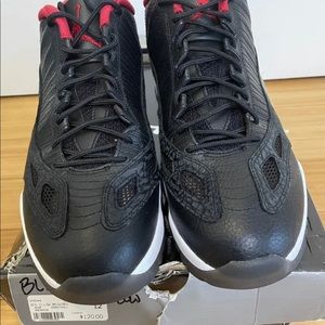 JORDAN 11 LOW (2012)